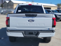 Ford F-150 Lightning Flash 4WD SuperCrew 5.5' Box 2025