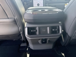 Ford F-150 Lightning Flash 4WD SuperCrew 5.5' Box 2025