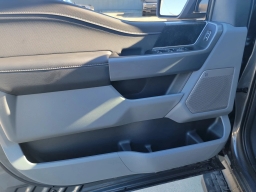 Ford F-150 Lightning Flash 4WD SuperCrew 5.5' Box 2025