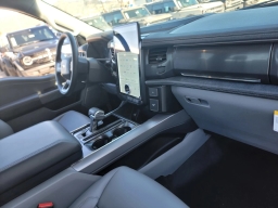 Ford F-150 Lightning Flash 4WD SuperCrew 5.5' Box 2025