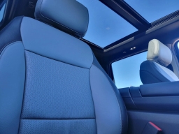 Ford F-150 Lightning LARIAT 4WD SuperCrew 5.5' Box 2025