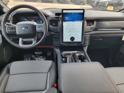 Ford F-150 Lightning LARIAT 4WD SuperCrew 5.5' Box 2025