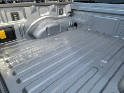 Ford F-150 Lightning LARIAT 4WD SuperCrew 5.5' Box 2025