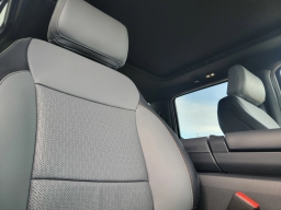 Ford F-150 Lightning LARIAT 4WD SuperCrew 5.5' Box 2025