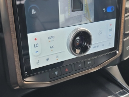 Ford F-150 Lightning LARIAT 4WD SuperCrew 5.5' Box 2025