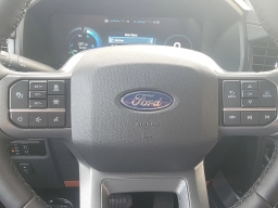 Ford F-150 Lightning LARIAT 4WD SuperCrew 5.5' Box 2025