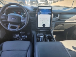 Ford F-150 Lightning LARIAT 4WD SuperCrew 5.5' Box 2025