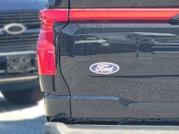 Ford F-150 Lightning LARIAT 4WD SuperCrew 5.5' Box 2025