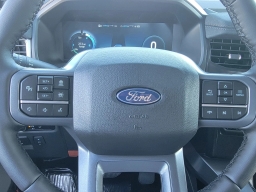 Ford F-150 Lightning LARIAT 4WD SuperCrew 5.5' Box 2025