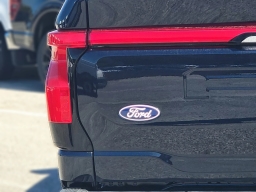 Ford F-150 Lightning LARIAT 4WD SuperCrew 5.5' Box 2025