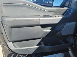 Ford F-150 Lightning LARIAT 4WD SuperCrew 5.5' Box 2025