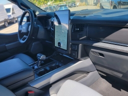 Ford F-150 Lightning LARIAT 4WD SuperCrew 5.5' Box 2025