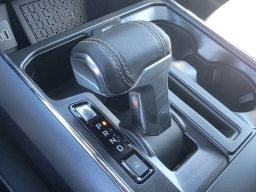 Ford F-150 Lightning LARIAT 4WD SuperCrew 5.5' Box 2025