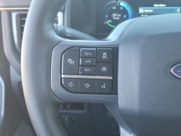 Ford F-150 Lightning LARIAT 4WD SuperCrew 5.5' Box 2025