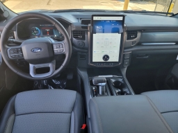 Ford F-150 Lightning LARIAT 4WD SuperCrew 5.5' Box 2025