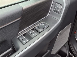 Ford F-150 Lightning LARIAT 4WD SuperCrew 5.5' Box 2025