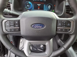 Ford F-150 Lightning LARIAT 4WD SuperCrew 5.5' Box 2025