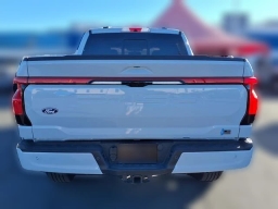 Ford F-150 Lightning LARIAT 4WD SuperCrew 5.5' Box 2025