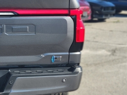 Ford F-150 Lightning Platinum 4WD SuperCrew 5.5' Box 2025