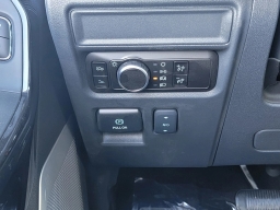 Ford F-150 Lightning Platinum 4WD SuperCrew 5.5' Box 2025