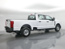 Ford Super Duty F-250 SRW XL 2WD Crew Cab 6.75' Box 2026