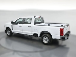 Ford Super Duty F-250 SRW XL 2WD Crew Cab 6.75' Box 2026