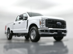 Ford Super Duty F-250 SRW XL 2WD Crew Cab 6.75' Box 2026