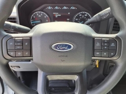 Ford Super Duty F-250 SRW XL 2WD Crew Cab 6.75' Box 2026