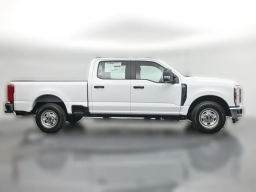 Ford Super Duty F-250 SRW XL 2WD Crew Cab 6.75' Box 2026