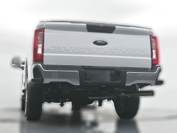 Ford Super Duty F-250 SRW XL 2WD Crew Cab 8' Box 2026