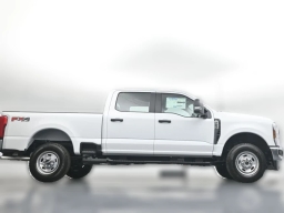 Ford Super Duty F-250 SRW XL 4WD Crew Cab 6.75' Box 2026