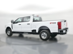 Ford Super Duty F-250 SRW XL 4WD Crew Cab 6.75' Box 2026