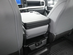 Ford Super Duty F-250 SRW XL 4WD Crew Cab 6.75' Box 2026