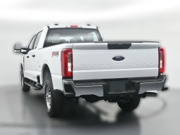 Ford Super Duty F-250 SRW XL 4WD Crew Cab 6.75' Box 2026