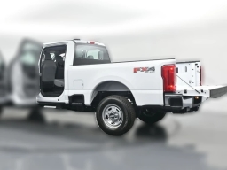 Ford Super Duty F-250 SRW XL 4WD Crew Cab 6.75' Box 2026