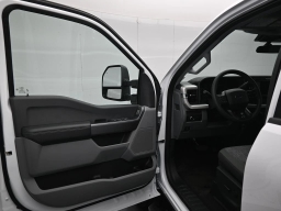 Ford Super Duty F-250 SRW XL 4WD Crew Cab 6.75' Box 2026