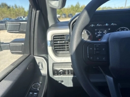 Ford Super Duty F-250 SRW XLT 4WD Crew Cab 6.75' Box 2026