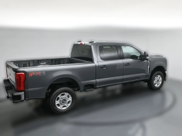 Ford Super Duty F-250 SRW XLT 4WD Crew Cab 6.75' Box 2026