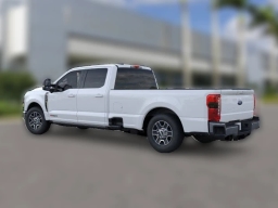 Ford Super Duty F-250 SRW LARIAT 2WD Crew Cab 8' Box 2026