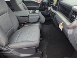 Ford Super Duty F-250 SRW XL 4WD Crew Cab 8' Box 2026