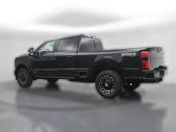 Ford Super Duty F-250 SRW Platinum 4WD Crew Cab 6.75' Box 2026