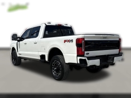 Ford Super Duty F-250 SRW Platinum 4WD Crew Cab 6.75' Box 2025