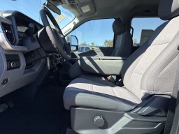 Ford Super Duty F-250 SRW XL 4WD Crew Cab 6.75' Box 2025