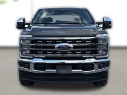 Ford Super Duty F-250 SRW LARIAT 4WD Crew Cab 6.75' Box 2025