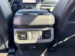 Ford Super Duty F-250 SRW LARIAT 4WD Crew Cab 6.75' Box 2025