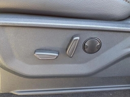 Ford Super Duty F-250 SRW LARIAT 4WD Crew Cab 6.75' Box 2026