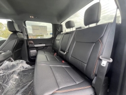 Ford Super Duty F-250 SRW LARIAT 4WD Crew Cab 6.75' Box 2026