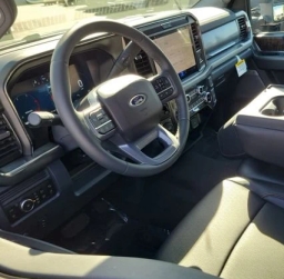 Ford Super Duty F-250 SRW LARIAT 4WD Crew Cab 6.75' Box 2026