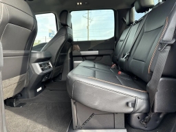 Ford Super Duty F-250 SRW LARIAT 4WD Crew Cab 6.75' Box 2025