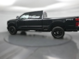 Ford Super Duty F-250 SRW LARIAT 4WD Crew Cab 6.75' Box 2026